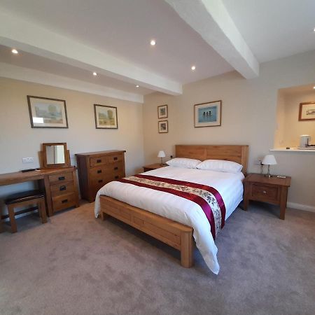 Oystercatcher Guest House B&B Cairisiadar Экстерьер фото